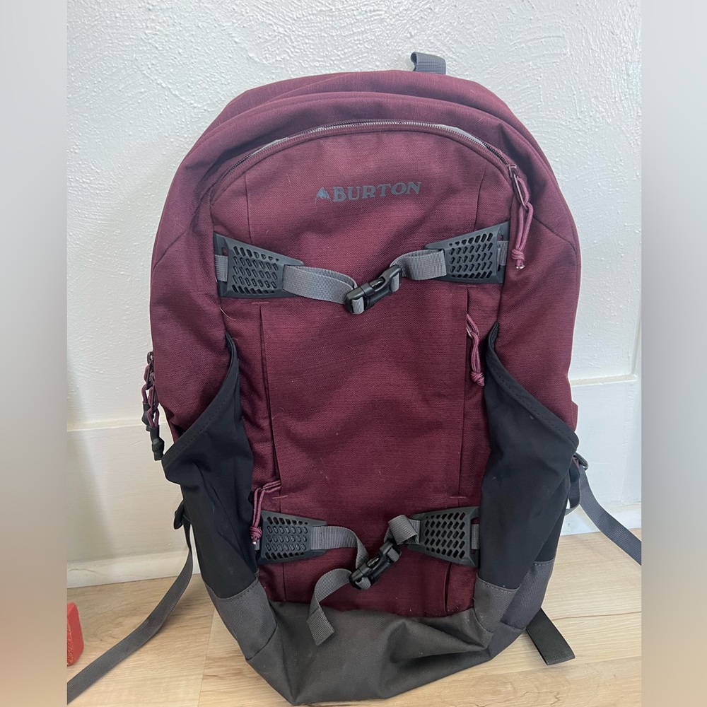 BURTON maroon backpack